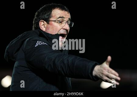 Gary Bowyer, Manager von Salford City, während des zweiten Spiels des Emirates FA Cup im Peninsula Stadium in Salford. Bilddatum: Sonntag, 5. Dezember 2021. Stockfoto