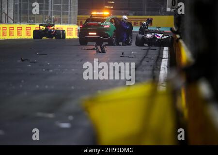 Dschidda, Saudi-Arabien. 05th Dez 2021. Crash, 09 MAZEPIN Nikita (rus), Haas F1 Team VF-21 Ferrari, Aktion während des Formel 1 stc Saudi Arabian Grand Prix 2021, 21th Lauf der FIA Formel 1 Weltmeisterschaft 2021 vom 3. Bis 5. Dezember 2021 auf dem Jeddah Corniche Circuit, in Jeddah, Saudi-Arabien - Photo Florent Gooden / DPPI Credit: DPPI Media/Alamy Live News Stockfoto