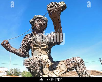 Metallschuhoster Skulptur in Almodovar - Alentejo, Portugal Stockfoto