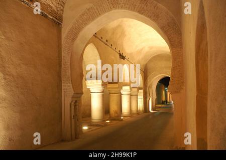 Die Stadt Meknes bei Nacht in Marokko Stockfoto