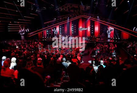 Berlin, Deutschland. 05th Dez 2021. Das Publikum im Viertelfinale der TV-Show „The Voice of Germany“. Kredit: Britta Pedersen/dpa-Zentralbild/dpa/Alamy Live Nachrichten Stockfoto