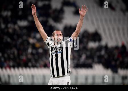 Turin, Italien. 05th Dez 2021. Giorgio Chiellini vom FC Juventus reagiert während des Fußballspiels der Serie A 2021/2022 zwischen dem FC Juventus und dem FC Genua im Juventus-Stadion in Turin (Italien) am 5th. Dezember 2021. Foto Federico Tardito/Insidefoto Kredit: Insidefoto srl/Alamy Live News Stockfoto