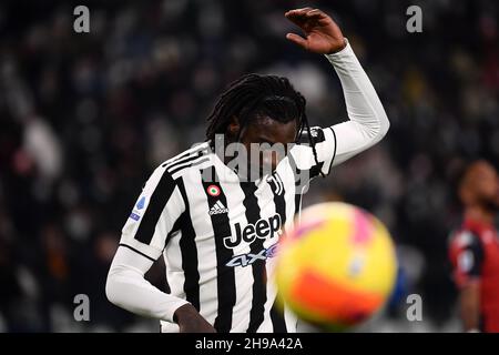 Turin, Italien. 05th Dez 2021. Moise Kean vom FC Juventus reagiert während des Fußballspiels der Serie A 2021/2022 zwischen dem FC Juventus und dem FC Genua im Juventus-Stadion in Turin (Italien) am 5th. Dezember 2021. Foto Federico Tardito/Insidefoto Kredit: Insidefoto srl/Alamy Live News Stockfoto