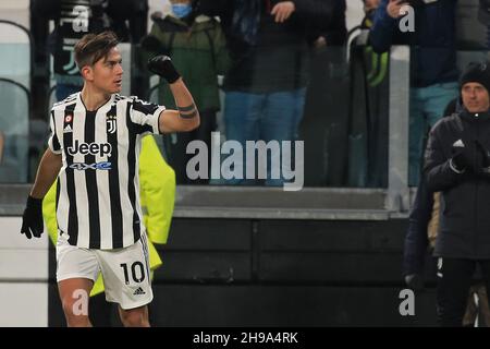 Allianz Stadium, Turin, Italien, 05. Dezember 2021, Paulo Dybala (Juventus FC) feiert das Tor beim Spiel Juventus FC gegen Genua CFC - italienischer Fußball Serie A Stockfoto