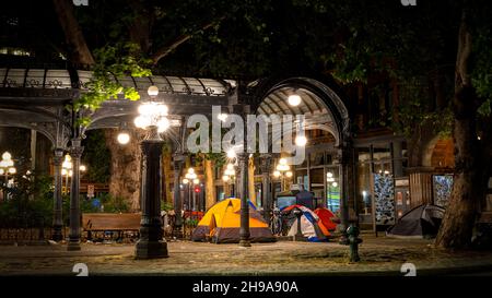 Pioneer Square Pergola. Obdachlosenheim. Blick vom Yesler Way. Seattle, Staat Washington, USA. Stockfoto