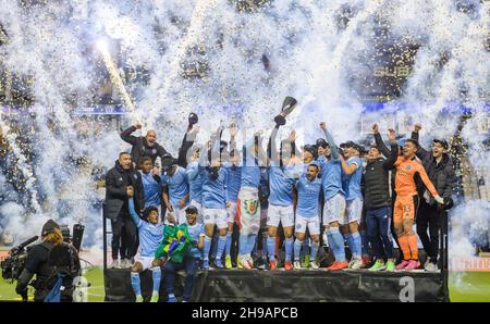 Chester, Pennsylvania, USA. 5th Dez 2021. Am 5. Dezember 2021 feiern Spieler der PA- NYCFC in Chester den Gewinn der MLS Eastern Conference Finals im Subaru Park. NYCFC gewann mit 2 Toren auf 1 (Bildquelle: © Ricky Fitchett/ZUMA Press Wire) Stockfoto