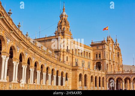 Gebäude an der Plaza de Espana, Sevilla, Provinz Sevilla, Autonome Gemeinschaft Andalusien, Spanien Stockfoto