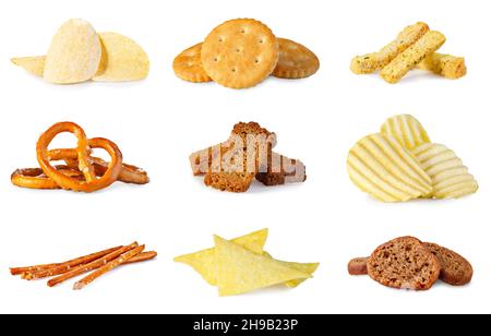 Salzige Snacks für Bier isoliert auf Weiß Stockfoto