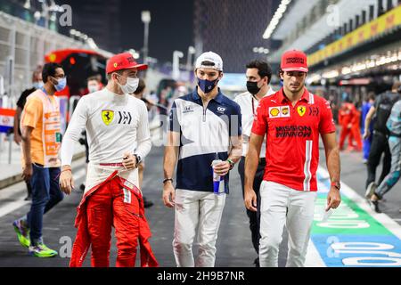 LECLERC Charles (mco), Scuderia Ferrari SF21, GASLY Pierre (Fra), Scuderia AlphaTauri Honda AT02, SAINZ Carlos (Spa), Scuderia Ferrari SF21, Portrait während des Formel 1 stc Saudi Arabian Grand Prix 2021, 21th Runde der FIA Formel 1 Weltmeisterschaft 3 vom 5. Bis 2021. Dezember, 2021 auf der Rennstrecke von Jeddah Corniche in Jeddah, Saudi-Arabien - Foto: Antonin Vincent/DPPI/LiveMedia Stockfoto