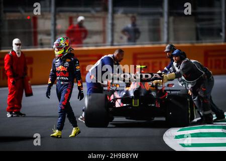 PEREZ Sergio (mex), Red Bull Racing Honda RB16B, Portrait während des Formel 1 stc Saudi Arabian Grand Prix 2021, 21th Lauf der FIA Formel 1 Weltmeisterschaft 2021 vom 3. Bis 5. Dezember 2021 auf dem Jeddah Corniche Circuit, in Jeddah, Saudi-Arabien - Foto: Antonin Vincent/DPPI/LiveMedia Stockfoto