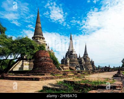 Pagoden, Chedis im Wat Phra Si Sanphet, Historischer Park Ayutthaya, Thailand, Asien Stockfoto