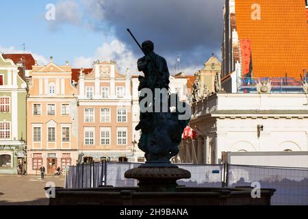 Posen, Polen - mythologische Figuren auf Brunnen, Altstadt (Marktplatz) und seinen Denkmälern. Stockfoto