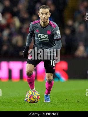 Birmingham, England, 5th. Dezember 2021. James Maddison von Leicester City während des Premier League-Spiels in Villa Park, Birmingham. Bildnachweis sollte lauten: Andrew Yates / Sportimage Stockfoto