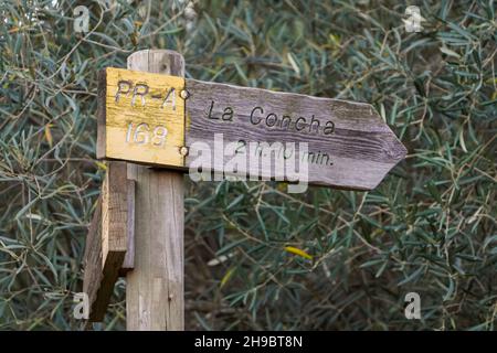 Wanderpfadmarkierung, Wegweiser, Wanderweg La Concha, Marbella, Andalusien, Spanien. Stockfoto