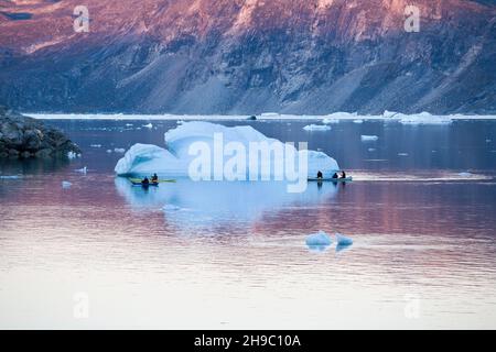 Camp Ataa, Grönland. Die Ataa Camp liegt im Norden von Grönland auf ungefähr fünf Stunden segeln von Ilulissat entfernt, in einer wunderschönen Bucht, ist der ideale Stockfoto
