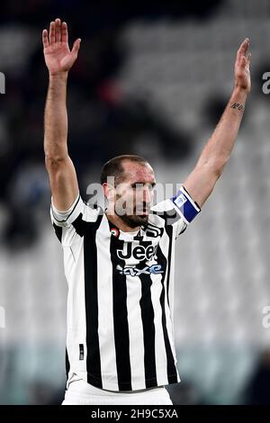 Turin, Italien. 05. Dezember 2021. Giorgio Chiellini von Juventus FC zeigt sich während des Fußballspiels der Serie A zwischen dem FC Juventus und dem FC Genua. Kredit: Nicolò Campo/Alamy Live Nachrichten Stockfoto