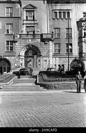 Olsztyn, 1947-10. Nowy ratusz. Wybudowany w latach 1912-1926 r., wówczas siedziba Urzêdu Wojewódzkiego. wb/gr PAP Dok³adny dzieñ wydarzenia nieustalony. Olsztyn, 1947. Oktober. Ein neues Rathaus, erbaut 1912-1926, damals Sitz des Provinzialamtes. wb/gr PAP Stockfoto