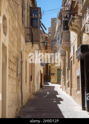 Straßenszene in Victoria / Rabat, der Hauptstadt der Insel Gozo, Malta. Stockfoto