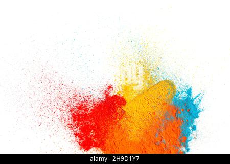 Bunte abstrakte chemische Pulverfarbe Mischung und Splatter auf weißem Hintergrund. Isolierte mehrfarbige Lackexplosion und strukturierte Staubpartikel. Cr Stockfoto
