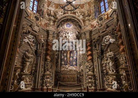 Kruzifix, barocke Kapelle, Kathedrale Santa Maria Nuova, Monreale, Sizilien, Italien Stockfoto