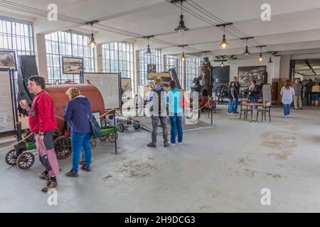 ZAMBERK, TSCHECHIEN - 15. SEPTEMBER 2018: Exponate des Museums für Alte Maschinen und Technologien (Muzeum starych stroju a technologii) in Zamberk, Tschechien. Stockfoto