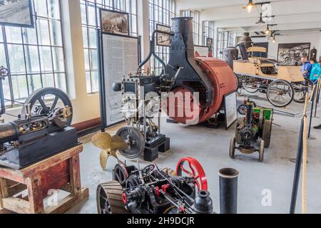 ZAMBERK, TSCHECHIEN - 15. SEPTEMBER 2018: Exponate des Museums für Alte Maschinen und Technologien (Muzeum starych stroju a technologii) in Zamberk, Tschechien. Stockfoto