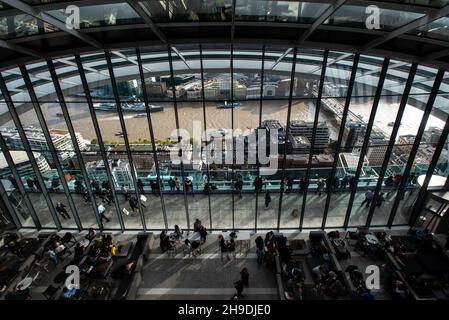 London 09/27/2019. Der Sky Garden, Londons höchste hängende Gärten, befindet sich auf der 35th. Etage der 20 Fenchurch Street, dem Wolkenkratzer der Stadt Stockfoto