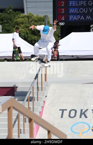 25th. JULI 2021 - TOKIO, JAPAN: Vincent MILOU aus Frankreich in Aktion während des Trick 1 des Skateboarding Men's Street Vorspiels beim Ariake Urban Sports Stockfoto