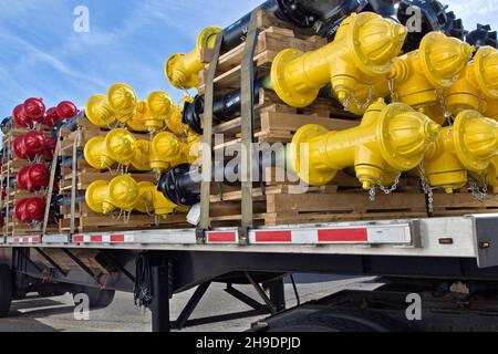 Trockenlaufhydranten im Transportbereich Stockfoto