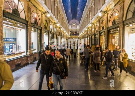 BRÜSSEL, BELGIEN - 3. NOV 2018: Einkaufszentrum Galerie du roi in Brüssel, der Hauptstadt Belgiens Stockfoto