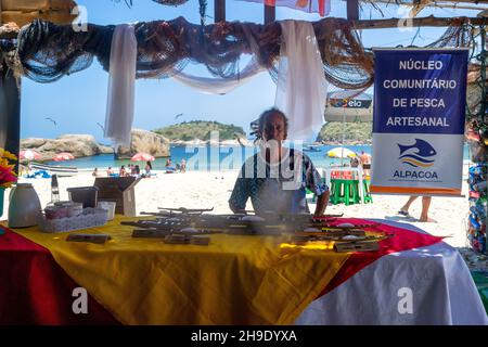 Gemeinschaftsveranstaltung für handwerkliche Fischerei, Piritininga Beach, Rio de Janeiro, Brasilien Stockfoto