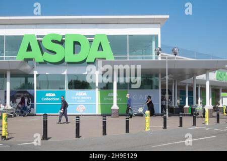 Geschäfte, Einkaufen, Einzelhandel, Outlets, AT, Anchor Retail Park, umfassen, Asda Hartlepool Superstore, Matalan, Next, Marks and Spencer, M&S, foodhall, AT, in, On, Marina Way, Anchor Retail Park, Hartlepool, A, groß, Hafen, Stadt, On, Küste, Küste, von,County Durham,North East, England,Englisch,Großbritannien,Großbritannien,Großbritannien Stockfoto