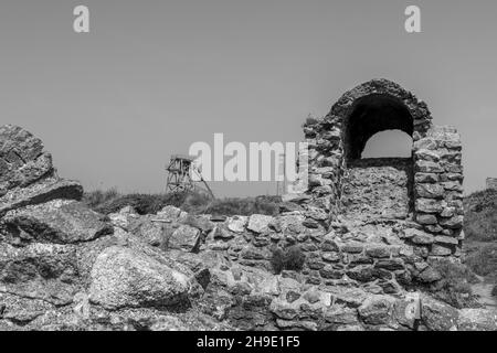 Blick auf die Arsen-Labryinthe bei der Botallack Mine in Cornwall Stockfoto