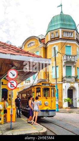 Oldtimer-Straßenbahn, Straßenbahn, Straßenbahnfahrzeug in Rio de Janeiro, Brasilien Stockfoto