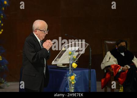 Rom, Italien. 06th Dez 2021. Enzo Marinari, Physikprofessor während der Verleihung der Medaille und des Nobelpreis-2021-Diploms an Professor Giorgio Parisi, Nachrichten in Rom, Italien, Dezember 06 2021 Quelle: Independent Photo Agency/Alamy Live News Stockfoto