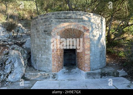 Restaurierter Kalkofen in Gibraltar Stockfoto