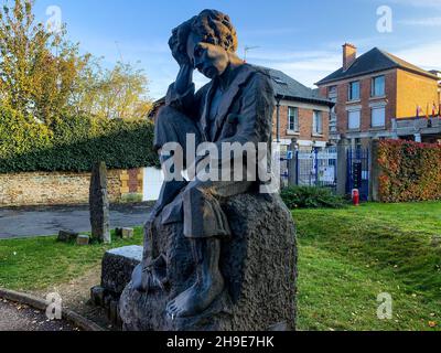 Statue des jungen Arthur Rimbaud, Charleville-Mézières, Ardennen, Region Grand-Est, Nordostfrankreich Stockfoto