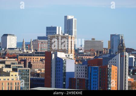 Das höchste Gebäude in Yorkshire ist das Altus House, das hier an der Skyline von Leeds City zu sehen ist. Stockfoto