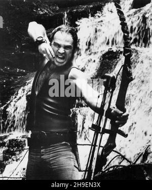 VERÖFFENTLICHUNG: 30. Juli 1972 TITEL: Deliverance STUDIO: Warner Bros.REGIE: John Boorman HANDLUNG: Der Outdoor-Fanatiker Lewis Medlock nimmt seine Freunde mit auf eine Kanufahrt, die sie nie vergessen werden, in das gefährliche amerikanische Backcountry. HAUPTROLLE: BURT REYNOLDS als Lewis. (Kreditbild: ©Warner Bros./Entertainment Picturs.) Stockfoto