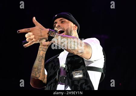 Madrid, Spanien. 06th Dez 2021. Die Aufnahmemonistin Nicky Jam tritt auf der Bühne des Wizink Center in Madrid auf. Kredit: SOPA Images Limited/Alamy Live Nachrichten Stockfoto