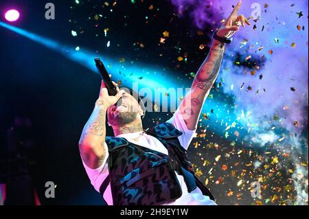 Madrid, Spanien. 06th Dez 2021. Die Aufnahmemonistin Nicky Jam tritt auf der Bühne des Wizink Center in Madrid auf. Kredit: SOPA Images Limited/Alamy Live Nachrichten Stockfoto