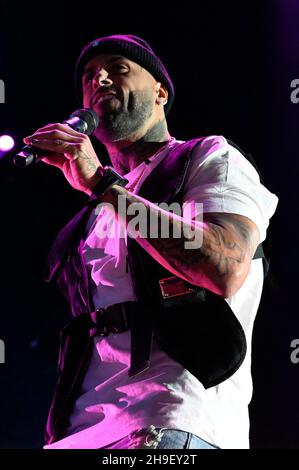 Madrid, Spanien. 06th Dez 2021. Die Aufnahmemonistin Nicky Jam tritt auf der Bühne des Wizink Center in Madrid auf. Kredit: SOPA Images Limited/Alamy Live Nachrichten Stockfoto