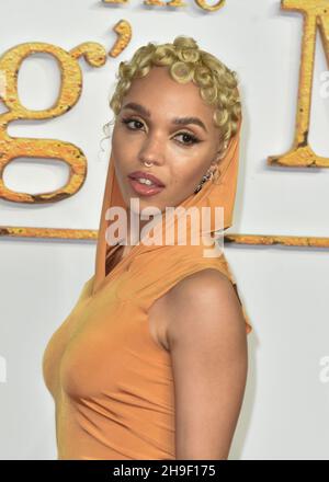 London, Großbritannien. 06th Dez 2021. FKA Twigs nimmt an der Weltpremiere „The Kings man“ am Cineworld Leicester Square in London Teil. (Foto von James Warren/SOPA Images/Sipa USA) Quelle: SIPA USA/Alamy Live News Stockfoto