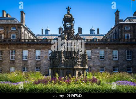 Detail der zerstörten Holyrood Abbey im Palace of Holyroodhouse in Edinburgh, Schottland, Großbritannien Stockfoto