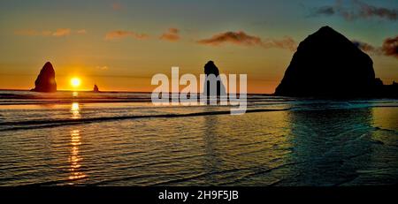 Blick vom Cannon Beach Oregon Stockfoto