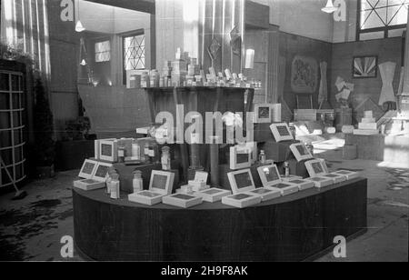 Poznañ, 1948. XXI Miêdzynarodowe Targi Poznañskie (24.IV - 9.V). ka PAP Dok³adny miesi¹c i dzieñ wydarzenia nieustalone. Posen, 1948. Die Internationale Messe Poznan 21st (24. April - 9. Mai). ka PAP Stockfoto