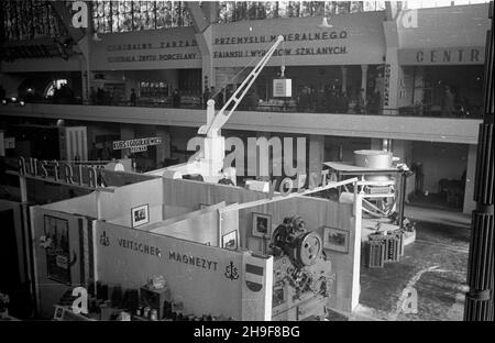 Poznañ, 1948. XXI Miêdzynarodowe Targi Poznañskie (24.IV - 9.V). ka PAP Dok³adny miesi¹c i dzieñ wydarzenia nieustalone. Posen, 1948. Die Internationale Messe Poznan 21st (24. April - 9. Mai). ka PAP Stockfoto