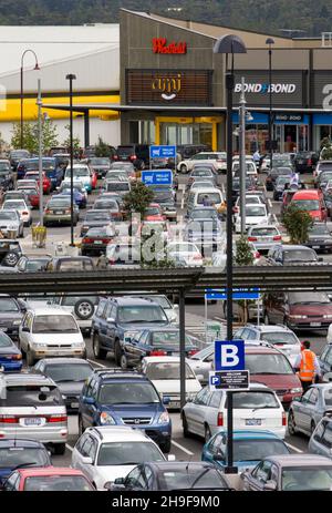 Keine Parkplätze auf den Parkplätzen bei der Eröffnung der Westfield Albany Shopping Mall, der größten in Neuseeland mit über 140 Fachgeschäften, die über 210 Millionen Dollar für den Bau kosten, Auckland, Neuseeland, am Donnerstag, 1. November 2007 Stockfoto