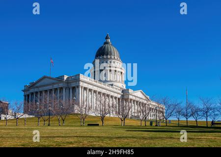 Sonniger Blick auf das Utah State Capitol in Salk Lake City, Utah, USA Stockfoto