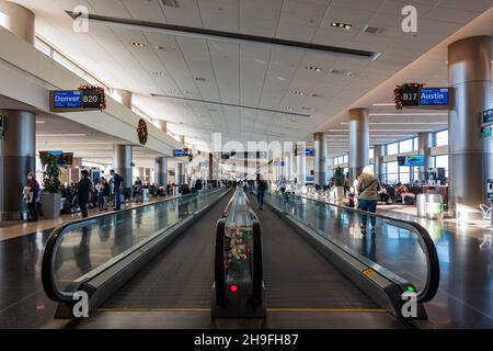 Salt Lake City, DEZEMBER 4 2021 - Innenansicht des internationalen Flughafens von Salt Lake City Stockfoto